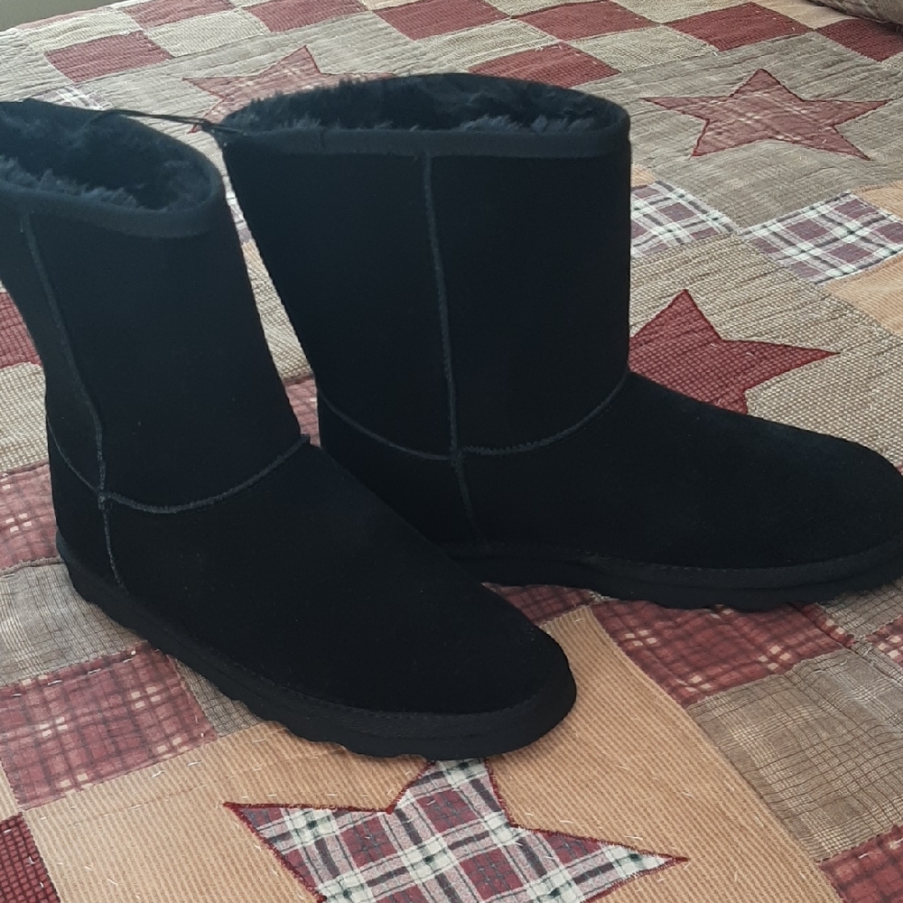 Time and Tru Black Winter Boots